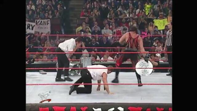 Kane vs Val Venis (WWF Hardcore Championship)