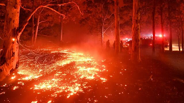 Пожарите в Австралия не стихват! Бушуват няколко огнища, като основното е обхванало площ от над 18 500 хектара