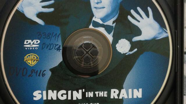 Аз пея под дъжда (1952) (бг субтитри) (част 4) DVD Rip Warner Home Video