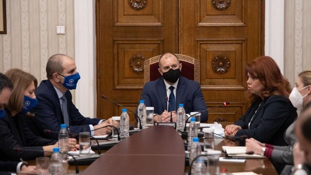 Президента Румен Радев днес 11.1.2021 с основен акцент в консултациите - Датата на избори 2021 г.