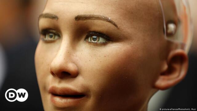 Запознайте се с София - Възход на машините!!! Тя е първият в света робот получил гражданство като човек