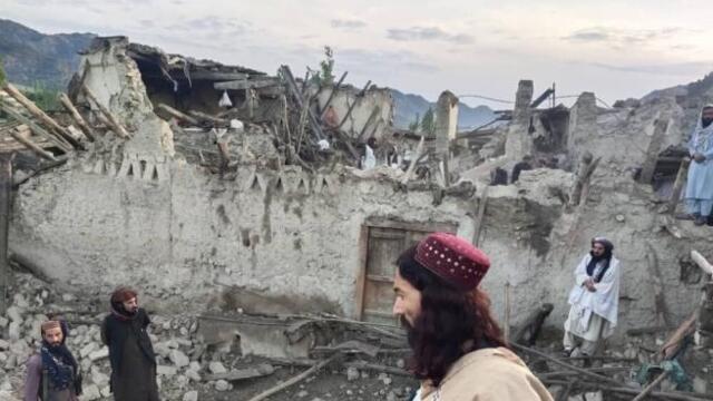 Смъртоносно земетресение при трус от 6,1 по Рихтер в Афганистан с вече над хиляда загинали и 1500 ранени