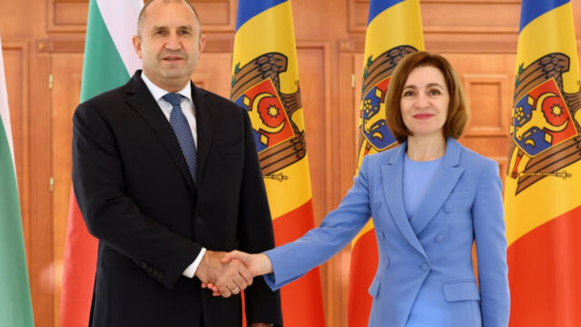 Радев в Молдова 2022 - С подписаното споразумение за пренос на газ подаваме ръка на Молдова в труден момент