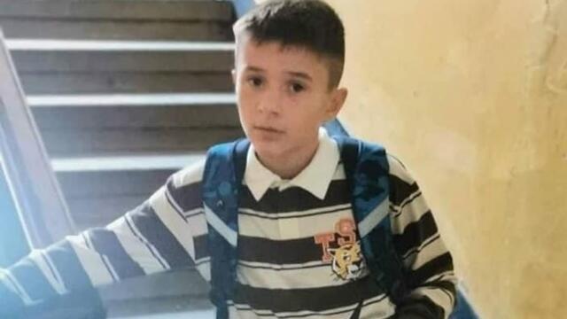 Издирва се дете с аутизъм, изчезнало днес в Перник - Доброволци го търсят в града