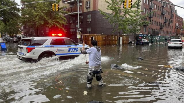 Ню Йорк мина под ВОДА 2023 - Страшни наводнения в Бруклин, Ню Йорк, САЩ - New York under WATER! Scary Flooding in Brooklyn,