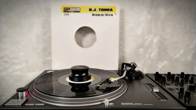 D.J. TONKA -  She Knows You (Club Mix)