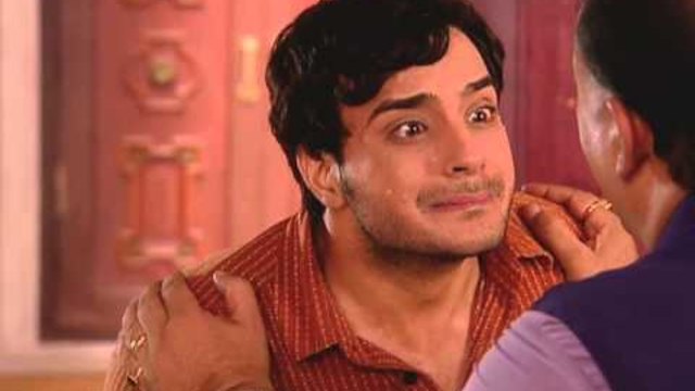 Sapna Babul Ka...Bidaai - Episode 431 : Naveen bribes Rakesh.