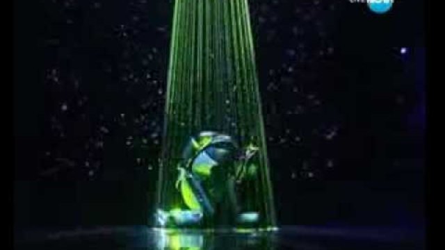 Финал X-Factor 2013.21.12. Метин Енимехмедов страхотен танц (Bulgaria Metin Enimehmedov)