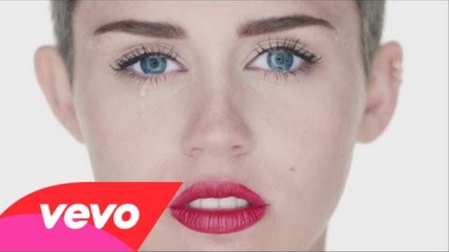 Miley Cyrus - Wrecking Ball [HD]