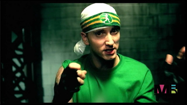 Една Незабравима Песен ! Eminem - Sing For The Moment