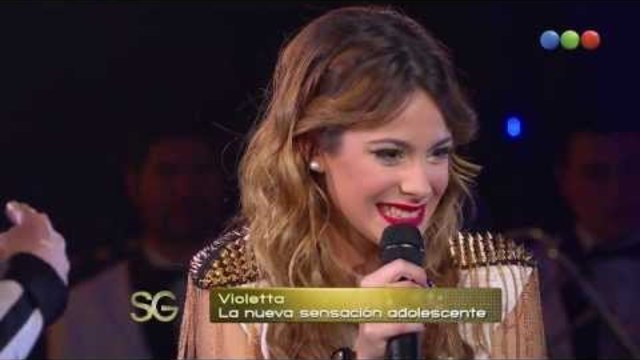 Entrevista a Martina Stoessel (Violetta) - Susana Giménez 2013 (Telefe) HD
