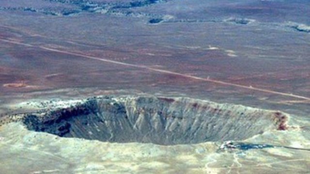 Мистериозен кратер в Ямалска област – природен феномен