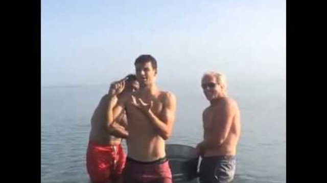 Григор Димитров залят с ледена вода (ВИДЕО) Grigor Dimitrov Ice Bucket Challenge ALS