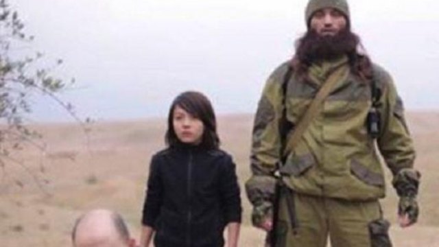 Дете екзекутира двама руски агенти