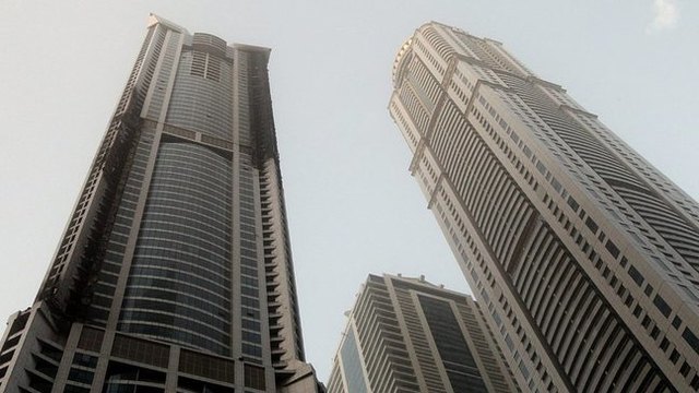 Пожар изпепели 20 етажа в небостъргач в Дубай