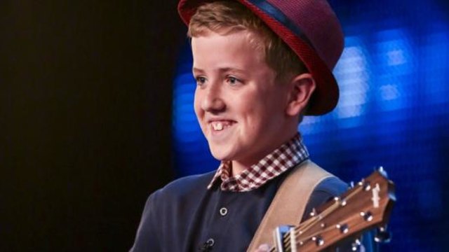 12 Годишно момче изправи всички на крака - Britain's Got Talent 2015