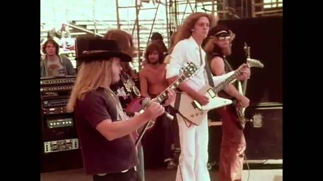 Lynyrd Skynyrd (1977) - Freebird ( Oakland Coliseum Stadium Official )