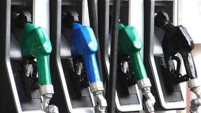 Запечатаха бензиностанции в пет града заради некачествено гориво