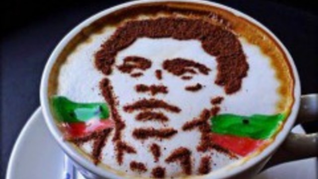 Невероятно! За 3-ти март нарисуваха Левски и Ботев в чаша кафе (ВИДЕО)