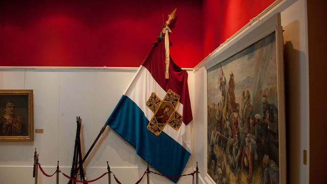 Вижте Самарското знаме във Военноисторическия музей 2016 г.