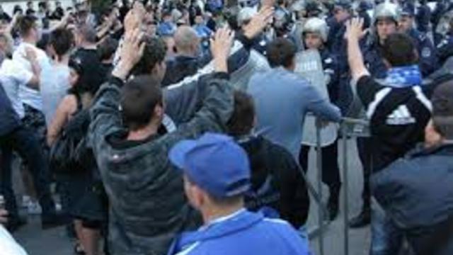 Оставиха в ареста феновете на  Левски, нападнали полицаи