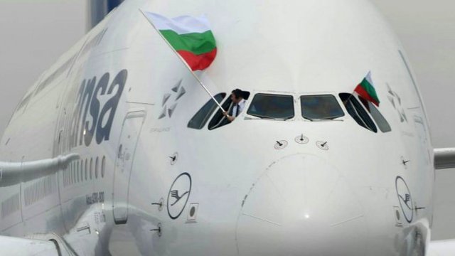 Българин приземи най-големия самолет в света -Airbus A380 в София