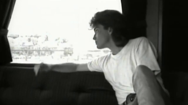 Превод / Richard Marx - Right Here Waiting _ Official Music Video