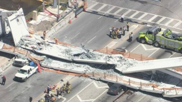 Нов пешеходен мост се срути в Маями (Miami bridge collapse) Има загинали хора и много пострадали