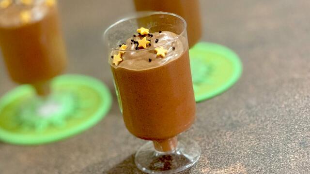 Шоколадов крем / мус - нежен, пухкав, топящ се в устата... за нула време и само 2 съставки