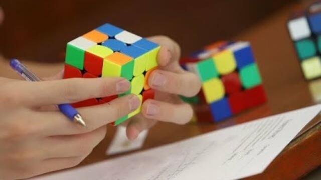 Състезание по скоростно нареждане на Куба на Рубик