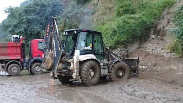 Кално свлачище затрупа ГП Е79 в Кресненското дефиле