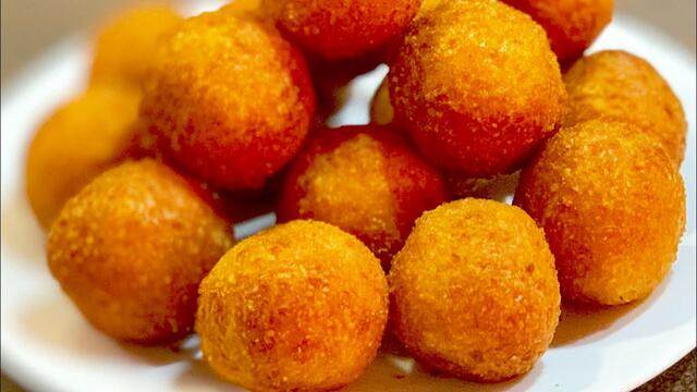 Паниран кашкавал, който ще ви изненада с външния си вид, който винаги става бързо и лесно