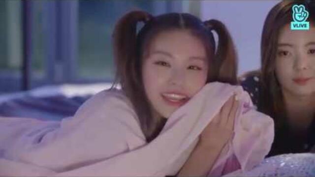 [Sub Esp/Indo/Eng/Thai/P/T] ITZY X LieV - ITZY의 눕방라이브! ITZY's LieV