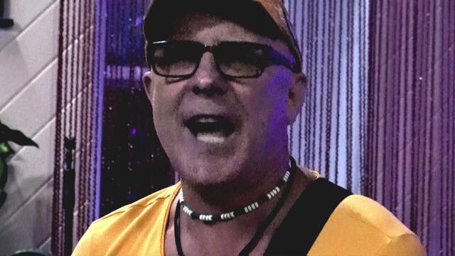 Валерий Палаускас  -  ОТ ВИНТА АЭРОПЛАН