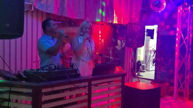 Айдер Кучук и Лаура Дедович  -   Букет из белых роз!