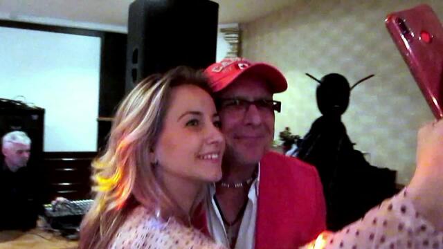 Валерий Палаускас   -    ГЕЛЕНДЖИК - ДЕВЧОНКИ ШИК !