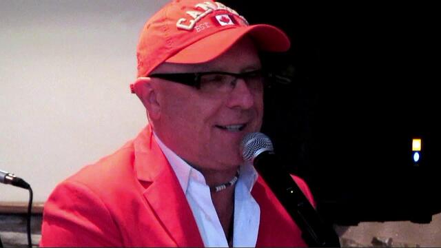 Валерий Палаускас  -  НАС ЗАКРУЖАТ ЛИСТЬЯ ЖЁЛТЫЕ