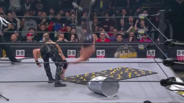 Кени Омега срещу Джон Моксли - Несанкциониран мач 1/2 (AEW: Бойно снаряжение)