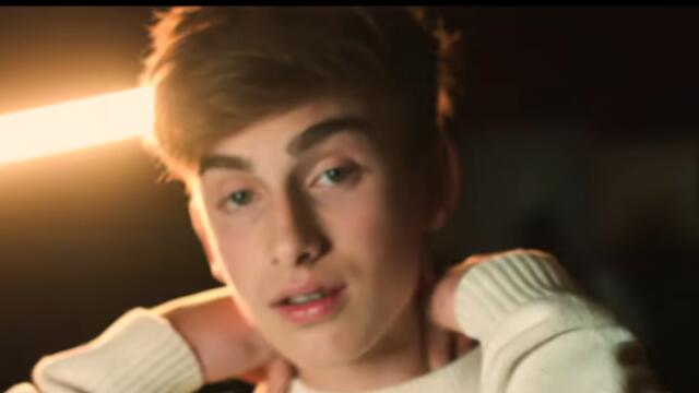 Johnny Orlando - Mistletoe