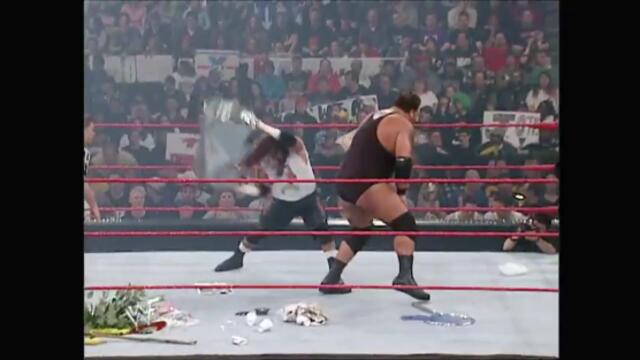 Raven vs The Big Show (WWF Hardcore Championship)