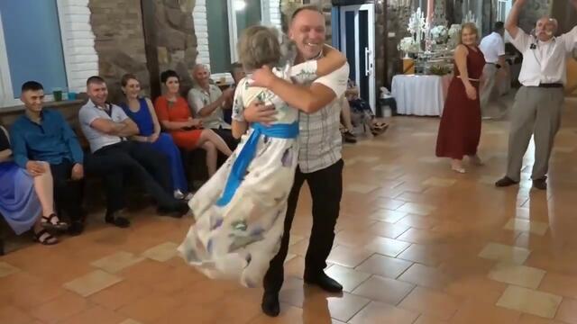 Нашу любов не загасити.