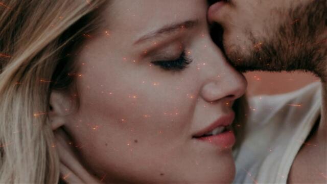 Валерий Курас  -  " Девушка С Глазами Цвета Неба"