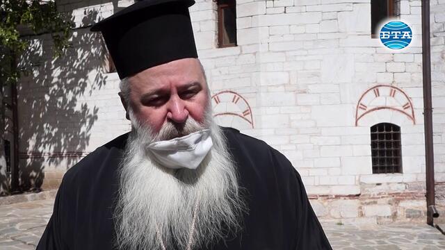 Безлюден, Бачковският манастир се подготвя за Великден 2020