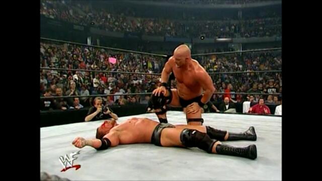 Stone Cold Steve Austin vs Triple H (No Disqualification match WWF Survivor Series 2000)