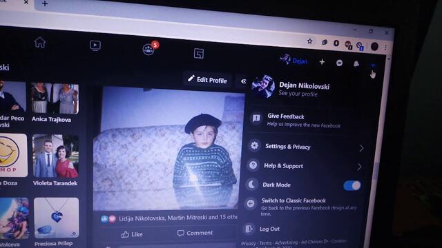 DekoTV - How to enable or disable the Dark Mode in the Facebook Beta Design