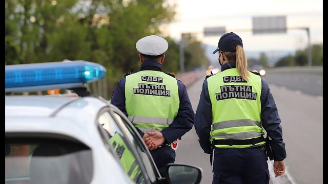 Паднаха всички КПП-та, за месец и половина са върнати над 230 хил. души