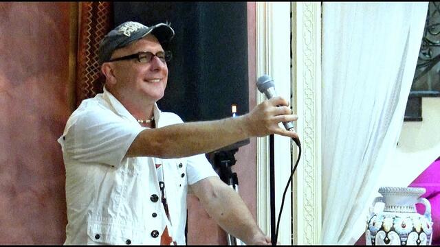 Валерий Палаускас  --  СОБЕРУ БУКЕТ ПОДАРЮ ТЕБЕ