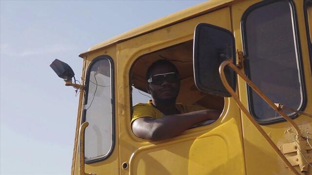 Дмитрий Королёв  -  Вовка тракторист