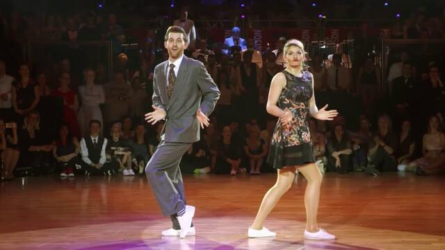 Евгений Мартынов - СОЛОВЬИ ПОЮТ, ЗАЛИВАЮТСЯ