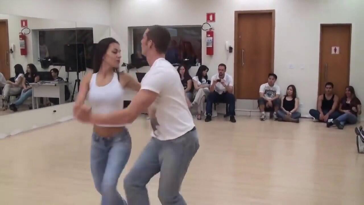 Танец а я несу тебе. Танец а я несу тебе. Танец а я несу тебе. Танец а я несу тебе. В танце.